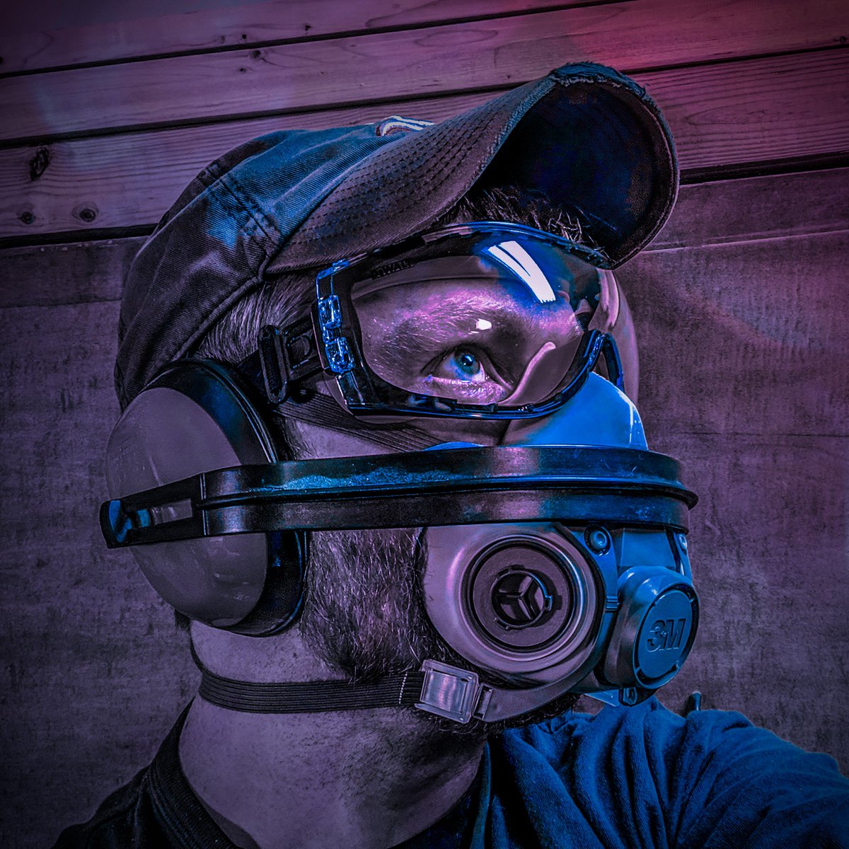 thatGLENNpm's tweet photo. Working in the shop last night and accidentally got prepped for tomorrow night's #Fallout #streawm. Who's ready for some #FallOut4, finally!?
#FO4 #NightCrew #Castcade #StreamersConnected #cosplay https://t.co/bpLWVjegUq