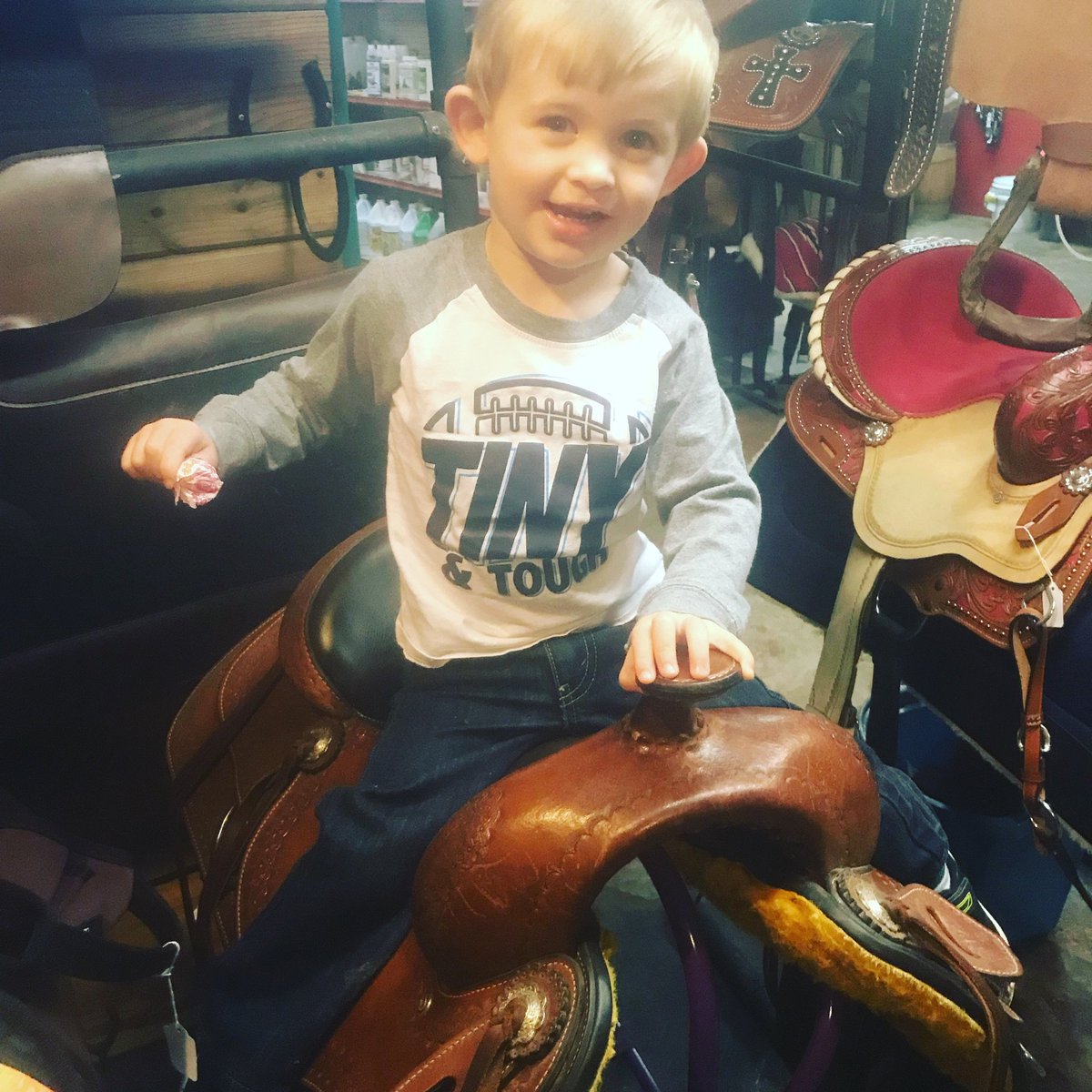 threechicksfeed's tweet photo. We have the CUTEST customers! Rainy days are perfect for bring out your little cowboys and girls! Check out the cool feed store, eat lunch, and see the animals! #threechickfeed #rainydayfun https://t.co/SYru8AlRYR