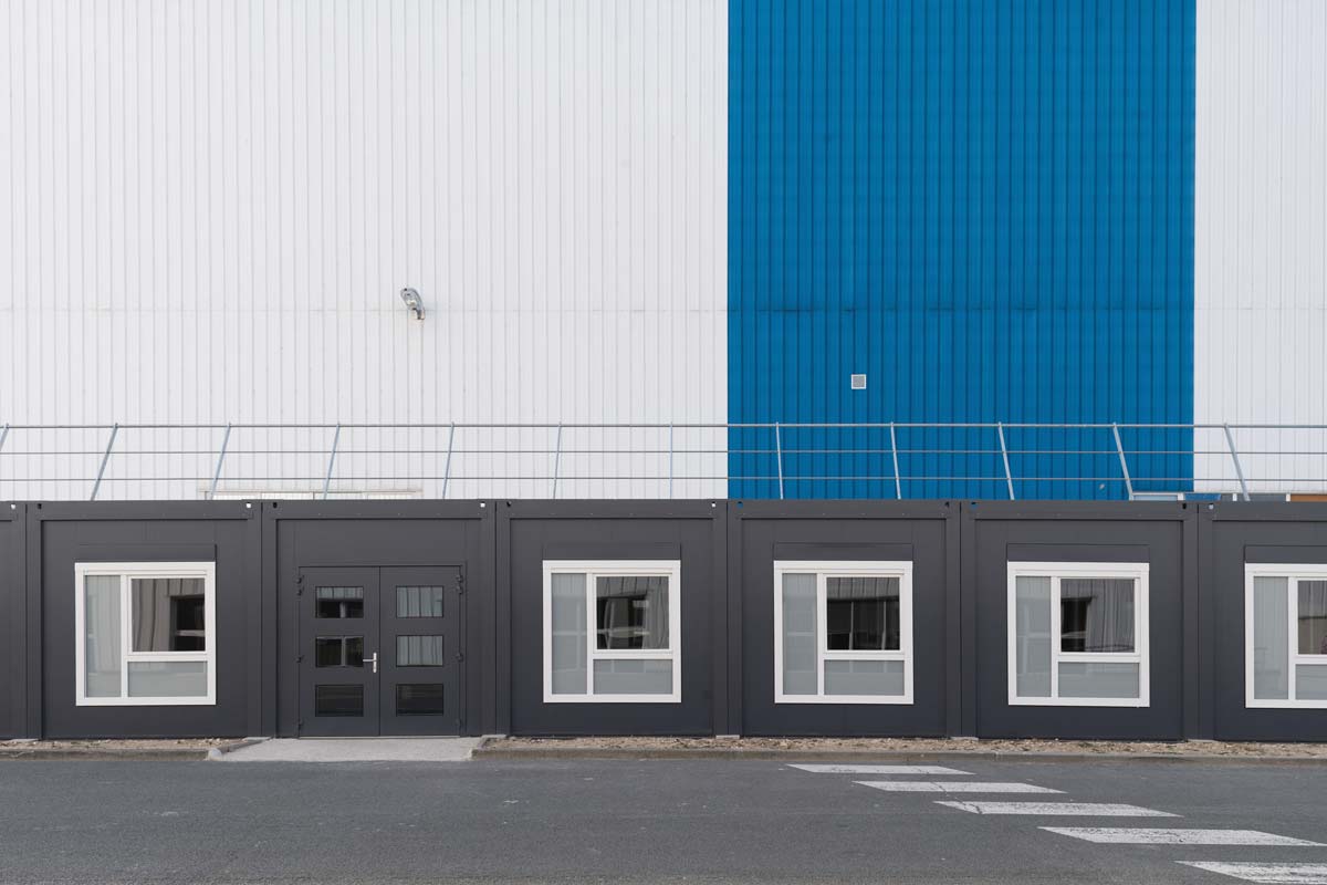 AlgecoSAS's tweet photo. "#Algeco, c’est exactement comme un jeu de #construction : vous ajoutez un #module à gauche, à droite ou au-dessus et le tour est joué." Décrouvez 5 des atouts de la construction #modulaire 
#LeMag #constructionmodulaire
https://t.co/AbZCzIyZgR https://t.co/sQs8wL23np