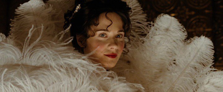 Happy Birthday to Zooey Deschanel who turns 39 today! Name the movie of this shot. 5 min to answer! 