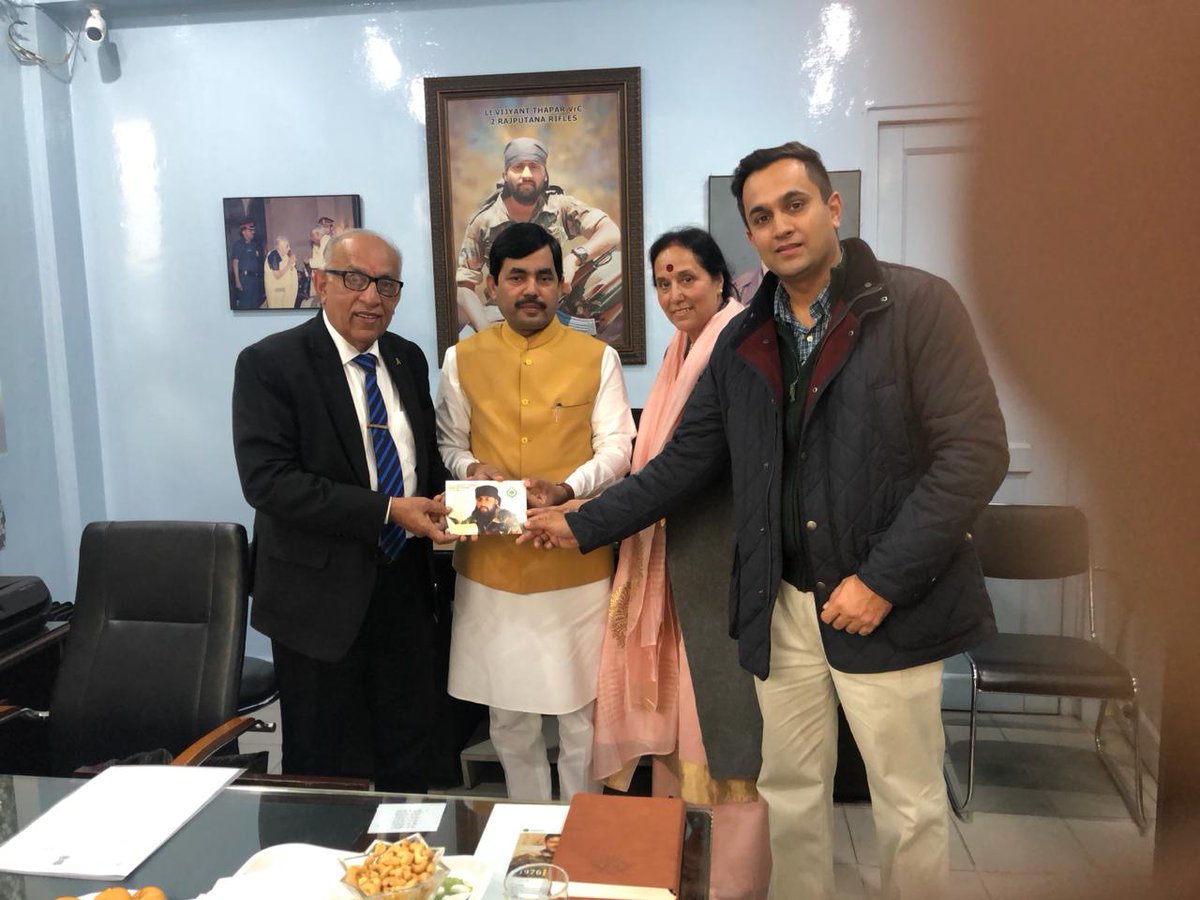 ShahnawazBJP's tweet photo. आज नोएडा में करगिल जंग में शहीद हुए भारतीय सेना के जवान कैप्टन विजयंत थापर के पिता कर्नल (रिटायर्ड) श्री विजेंद्र थापर जी, उनकी माताजी श्रीमती त्रिप्ता थापर जी और उनके भाई से मुलाकात हुई। देश को इस परिवार पर गर्व है। शहीद कैप्टन विजयंत को हृदय से मेरा सलाम। https://t.co/NZ1uk90BV8