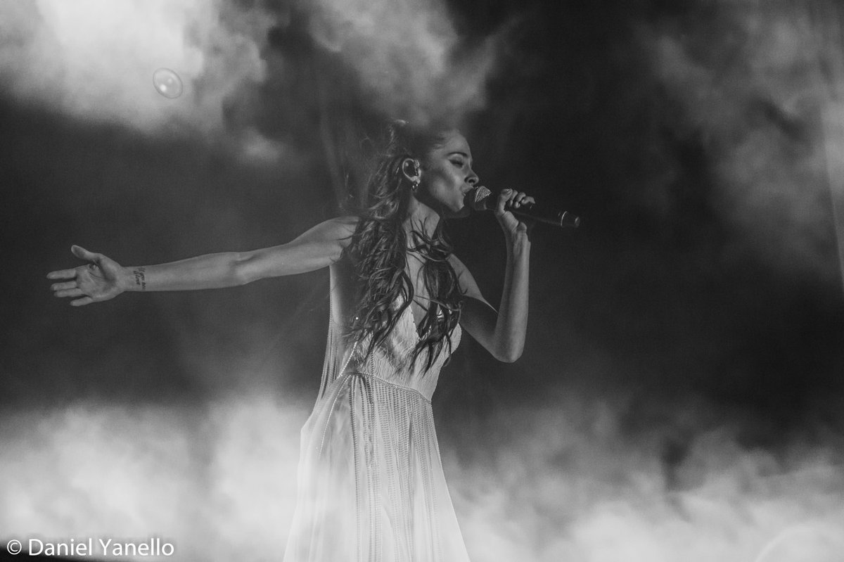 DarkTini's tweet photo. January 12: HIGH QUALITY photos of TINI performing at the #MovistarFriMusic in Pinamar #TiniEnPinamar // πΈ Special thank you to Daniel Yanello for providing these photos https://t.co/vUcaDaN3Jo