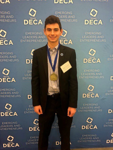 mspolzertech's tweet photo. Look at these @PlanoWestEvents @PWSHWolves @PWSHDECA2 District Winners! https://t.co/MzhJwlyCRA