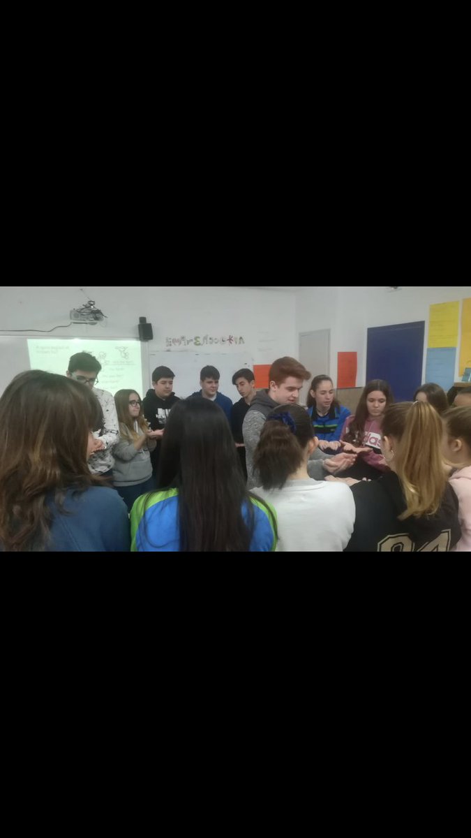 esther_campillo's tweet photo. Gracias a los chicos y chicas de @fedaccastellar, un placer compartir momentos con vosotros. 
Gràcies als nois i noies de @fedaccastellar, tot un plaer compartir moments amb vosaltres. ❤️ 
#inteligenciaemocional #actitudvital #vidapositiva #sisepuede #emprenedoria #joventut https://t.co/ReinCVxwma