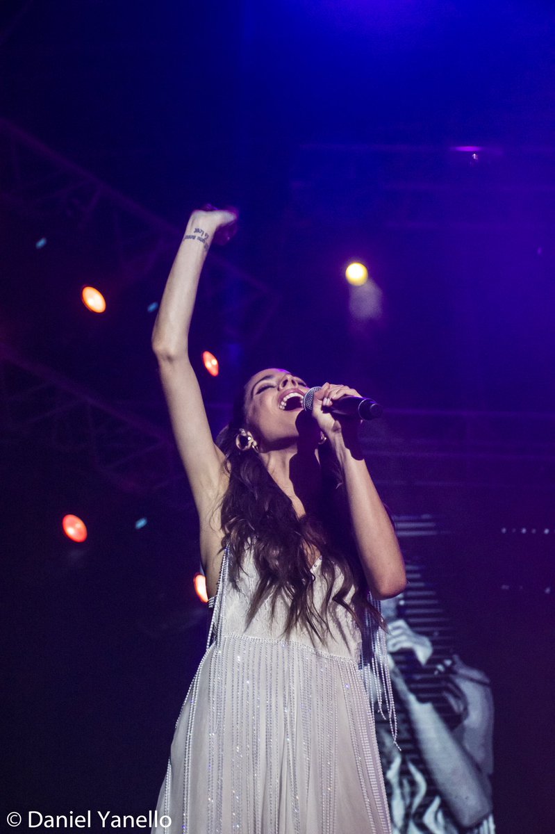 DarkTini's tweet photo. January 12: HIGH QUALITY photos of TINI performing at the #MovistarFriMusic in Pinamar #TiniEnPinamar // πΈ Special thank you to Daniel Yanello for providing these photos https://t.co/hxVrcaoqYo