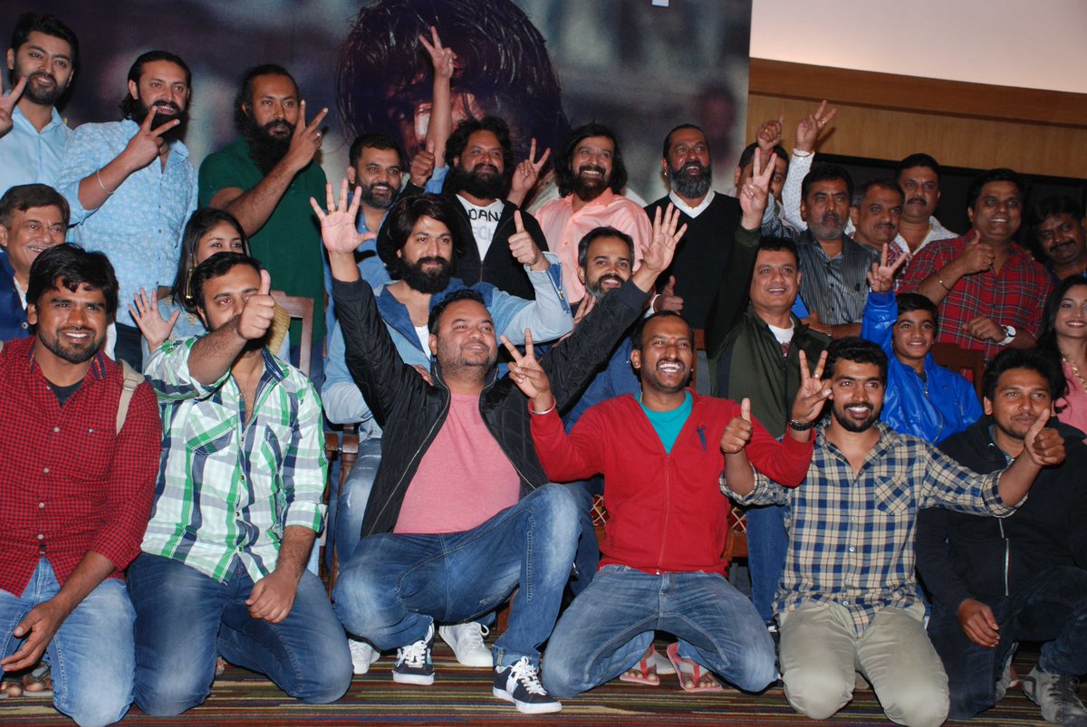 FilmyFocus's tweet photo. #KGFMonsterhit KGF Success Party Grand Celebrations
#KGFChapter1 #kgfsuccessparty #kgfsuccessmeet
#Yash #SalaamRockyBhai #rockingstaryash #filmyfocus https://t.co/GiZ1EVqRfb
