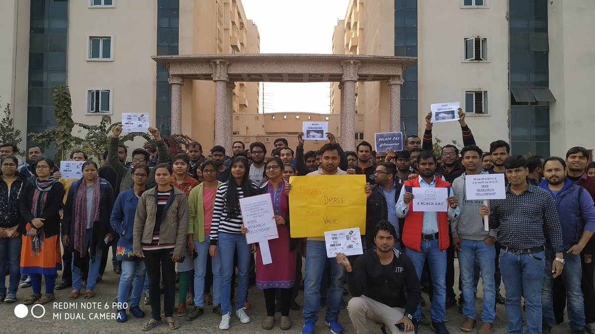 vermark146's tweet photo. Your dirty politics is trying to smash our passion.... #MHRD_Haay_Haay #hikeresearchfellowship @arunjaitley @shekhar_mande @rajeevan61 @DBTIndia @moesgoi @moefcc @kvijayraghavan @PrakashJavdekar @IndiaDST @Ashutos61 @_DigitalIndia @IndiaDST @virendersehwag https://t.co/ewL3dyK8qO