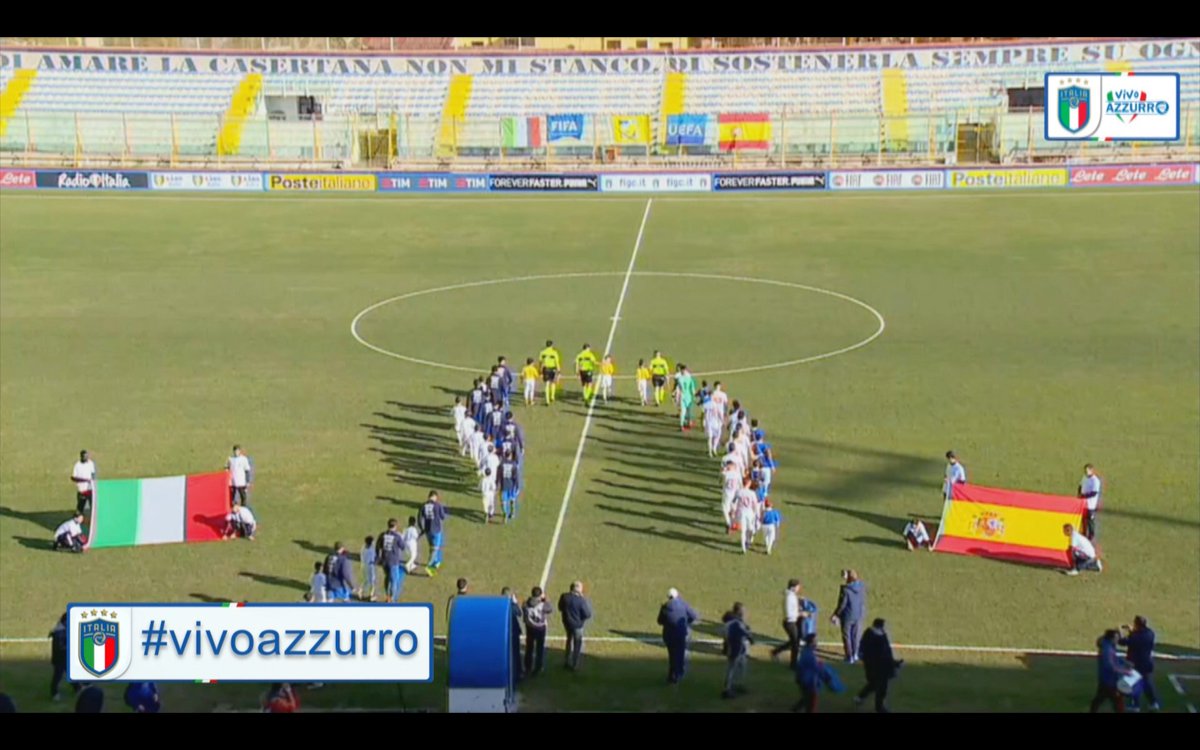 #Under19: #Italia 🇮🇹 vs #Spagna 🇪🇸 3️⃣-0️⃣
A #Caserta gli #Azzurrini iniziano nel migliore dei modi l'anno rifilando tre reti alle #FurieRosse: a segno #Esposito, #Zennaro e #Petrelli.
#ItaliaSpagna #U19 #ItaSpa #VivoAzzurro