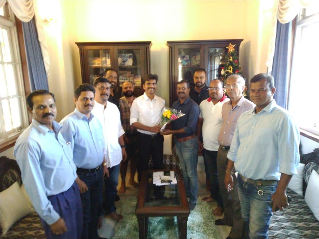ycmishra85's tweet photo. #BSNLGOA resolving customers' issues at their door steps through customer outreach program, go retailers, BSNL Connect Mission and organising melas @CMDBSNL @cgm_mh_bsnl @neerja_tiwari @NSawaikar @sb_akiwat @pamicool_74 @SmitaDarshetkar @dgmgoa1 @VarshaG7 @puranikrv1 @Ryahoo1 https://t.co/YVyHtwYalf