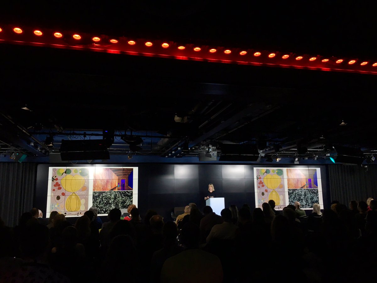 Importance of experimentation between #art & #technology @Freymeister shares @googlearts lab collab using #ai #machinelearning with Es Devlin @L_D_F social sculpture Please Feed The Lion words generating poetry & choreographer @WayneMcGregor dance moves from archives #remixldn