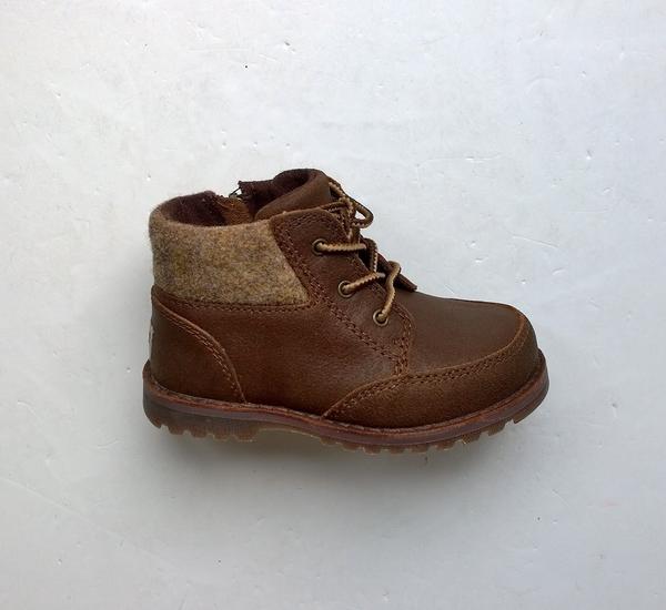 AvaMariaNY's tweet photo. Keep those #littlefeet warm:  #Ugg wool and leather #boots for children  #cutekids #sotd #shoes #minime https://t.co/Mip4Rlm9yt