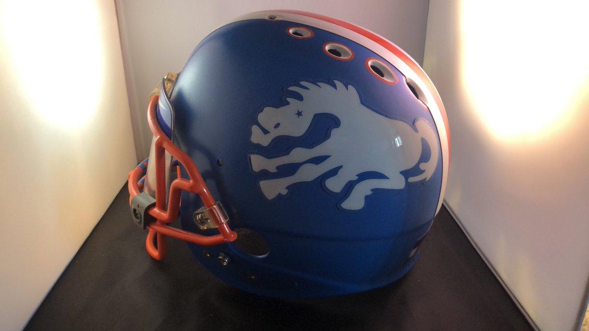 MileCustoms's tweet image. My goal for my company is to one day have @VonMiller have one of the helmets I design in his personal collection and have the @Broncos use one of my designs for there helmets for one game!