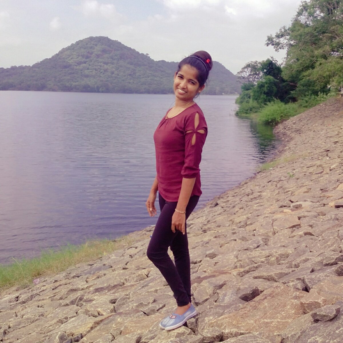 Gayani_Sandu's tweet photo. #NewProfilePic #travellife https://t.co/PLHHOvRYqh