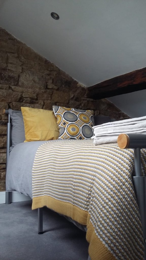 Ubernests's tweet photo. Limited availability left in January for Delph Cottage, book now to enjoy our beautiful property at a discounted rate of £69 per night, based on 4 guests #airbnb #visitbolton #shortstay #booknow #dontdelay #homeawayfromhome https://t.co/mydgdbNu71