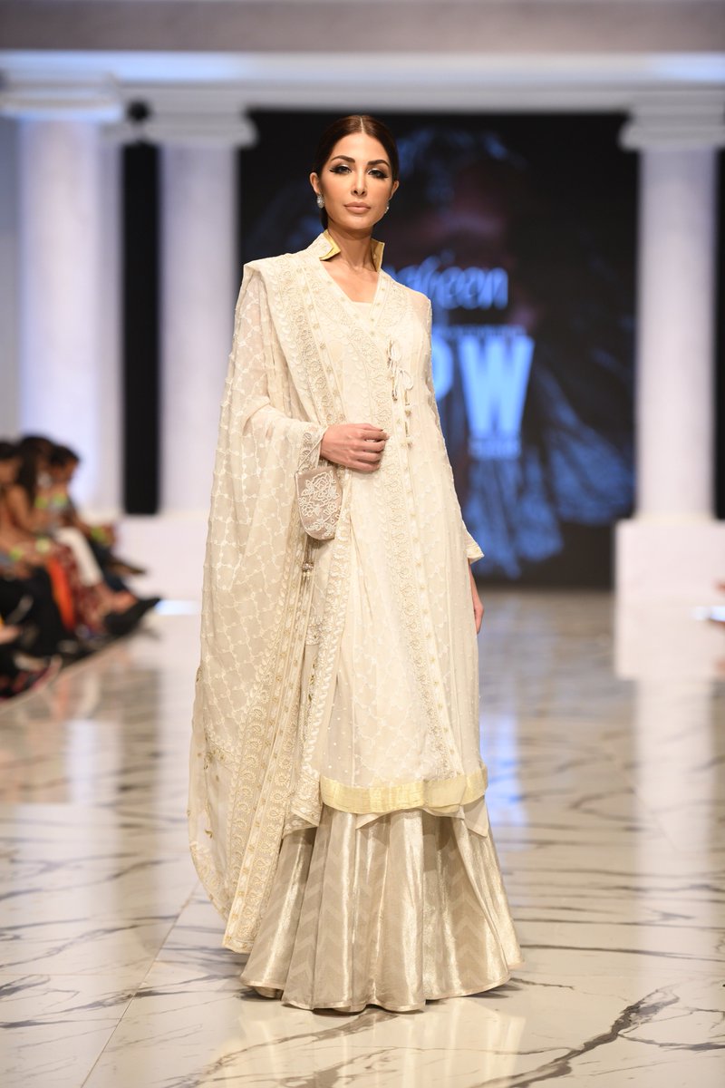 MediaSpringPk's tweet photo. Throwback to #Fpw18, @SabeekaImam walking for Maheen Khan
#ThrowbackThursday https://t.co/RaVJGW9W1o