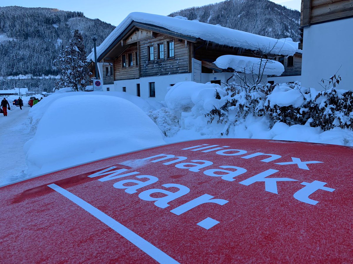 ilionx's tweet photo. Vandaag is de ilionx &amp; QNH wintersport voor 60 collega's van start gegaan! Sneeuw, Schnaps en skiliften, let's go. #QNH #ilionx https://t.co/K5rd6eomtx
