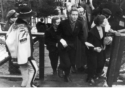 Helena Marusarzówna, a ski champion, secret Tatra courier and #HomeArmy soldier, was born #OTD in 1918. She was shot by Germans in 1941 after a year on death row. She was awarded posthumously the #VirtutiMilitari.