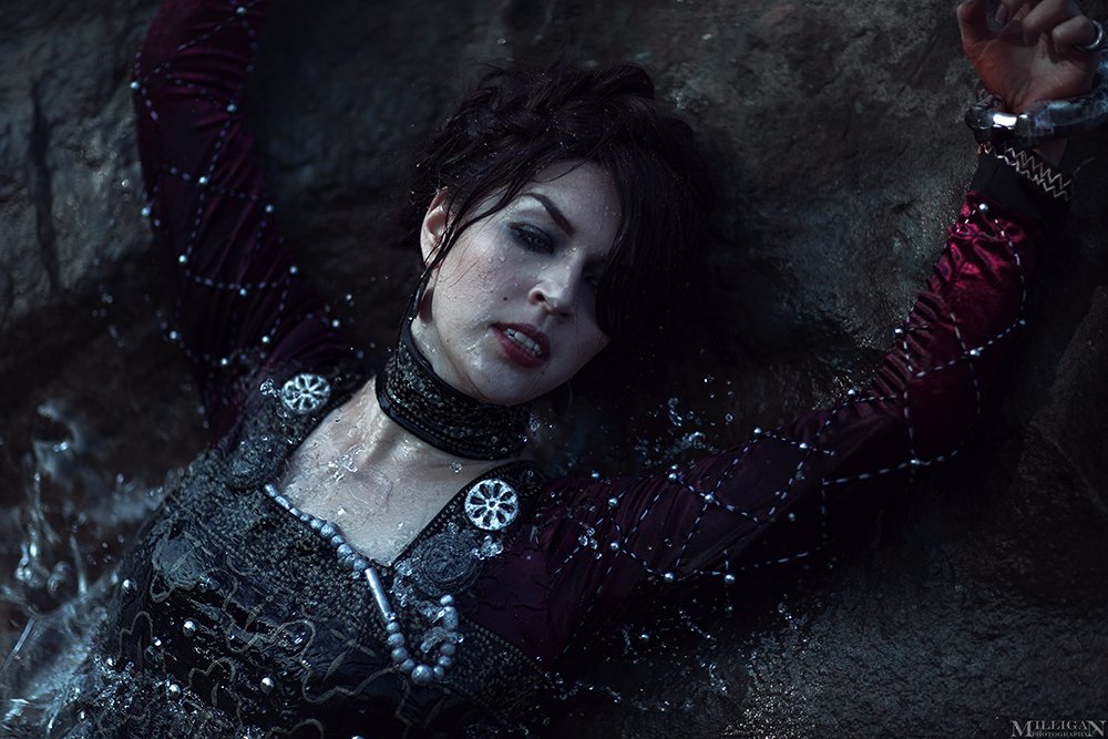 MilliganVick's tweet photo. "You, Birna Bran, I sentence to death. You will be chained to a rock to perish of hunger and thirst, and sea fowl will pick apart your remains."
🌊🌊🌊
elysian.rebel as Birna
photo, make-up by @milliganvick 
🌊🌊🌊
#cosplay  #thewitcher3 #thewitcher https://t.co/HzF7O7uyac