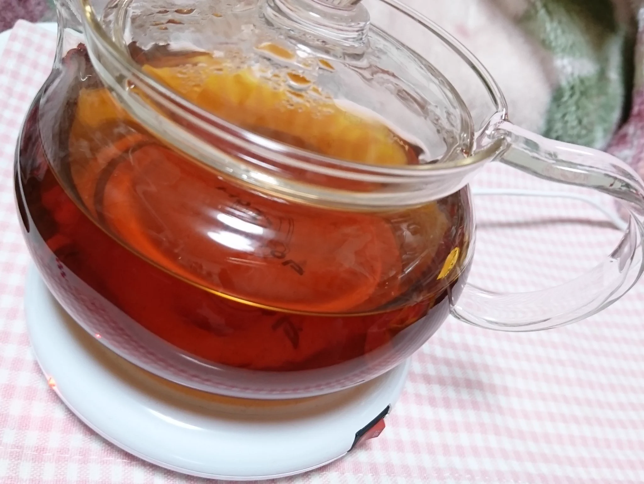 ホットコースターでいつまでも温かいお茶が飲める！ホットドリンク好きは必見！