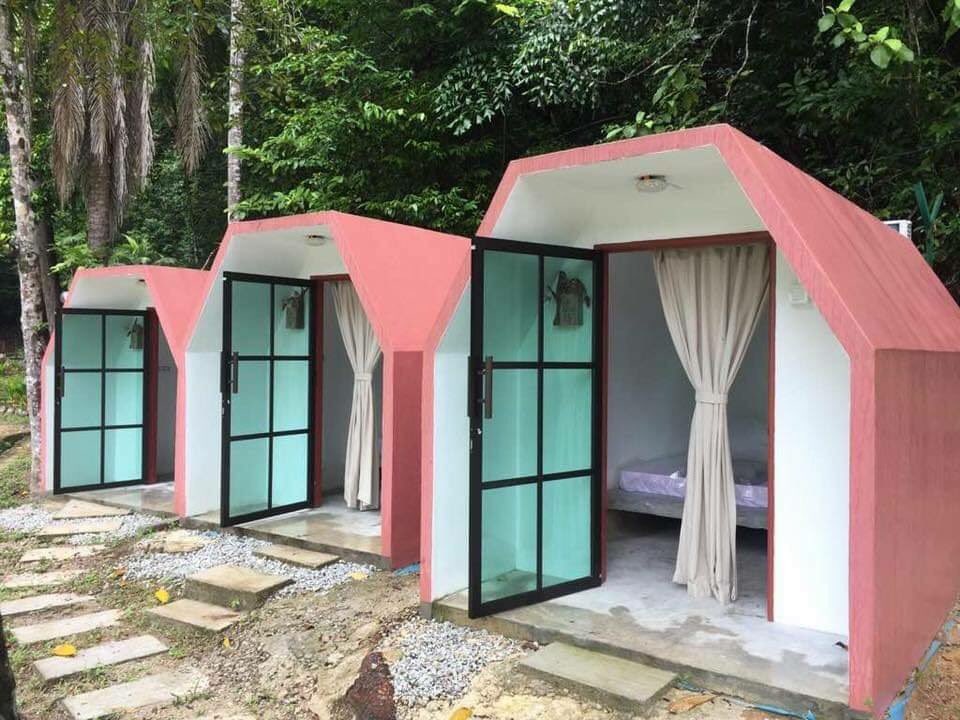 OhOrangKata's tweet photo. •OrangKataCuti•
Di Penang! 😍 Nice nampak sonok tenang je. Boleh lah free2 dtg sini bawa ksygn. Onz beb! Nak ajak siapa 🥳🥳
#OrangKata
•
Ini adalah thread 👐🏻
•
📌 Eco Capsule Resort Taman Rimba, Telok Bahang 🌴🌴 https://t.co/UW0gyjgmh8