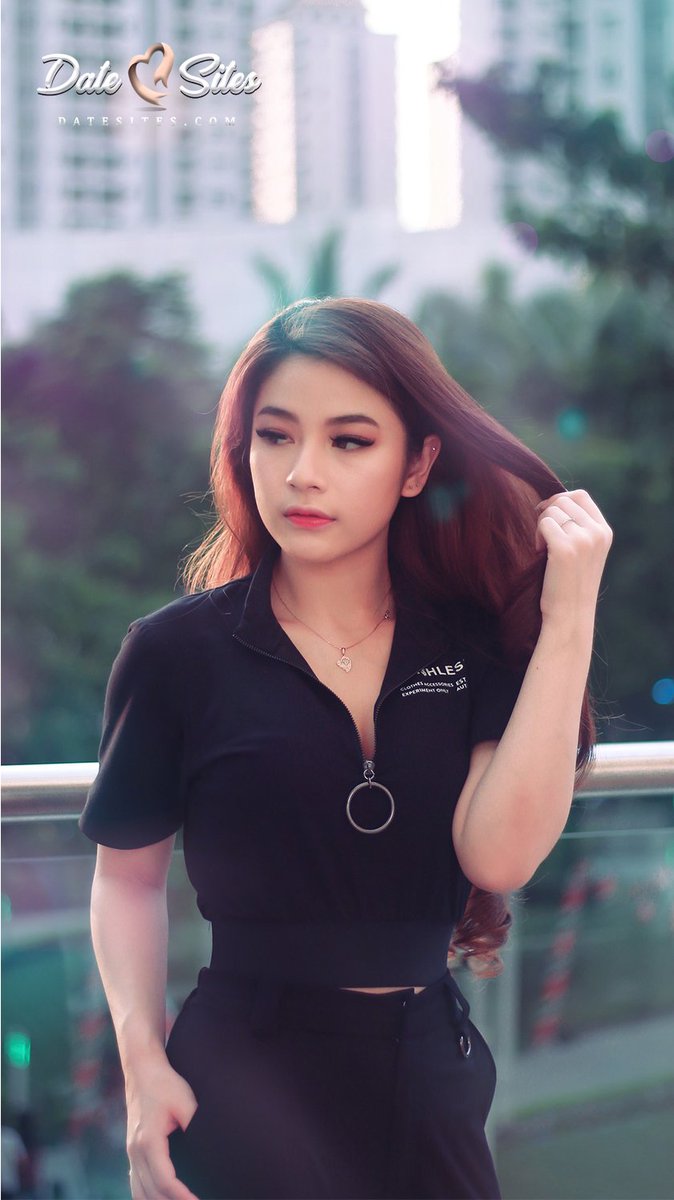 Aside from being great cooks, Asian women are career oriented too!

#DateSites #Onlinedating #AsianWomen