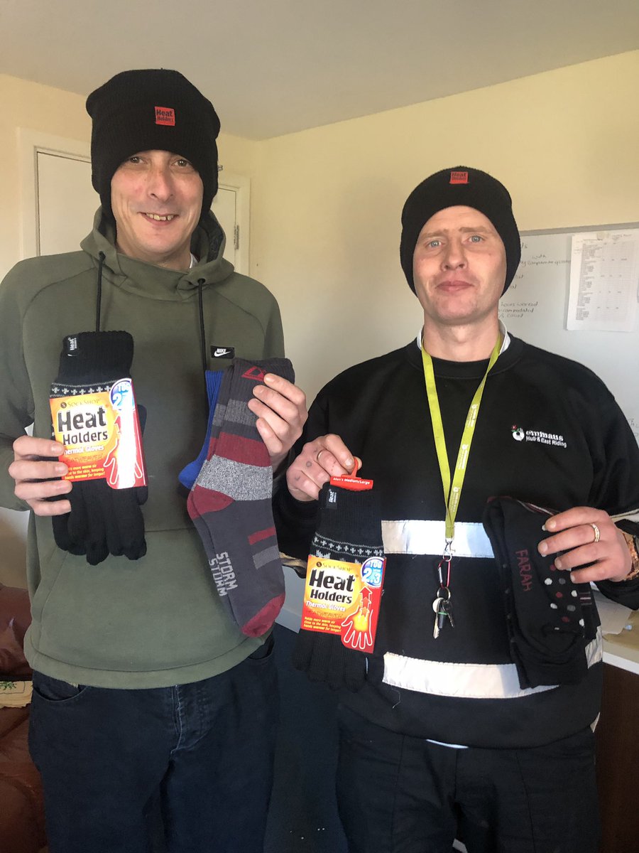 Emmaus_Hull's tweet image. Thank you @EmmausUK @SallieJeanneW lots of winter woolies supporting our companions and those in need of warmer winter supplies 💚😊