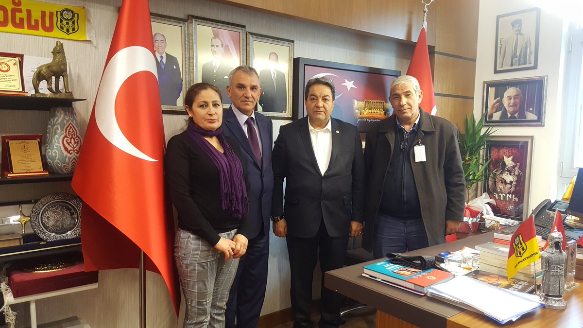 MehmetFendogluu's tweet photo. Türkiye Yerel Gazeteciler Derneği (#TYGD) Genel Başkanı Gürbüz Kenan Akçahanoğlu , Yönetim Kurulu üyeleri Hüseyin Yakut ve Şükrüye Çağlar hanim efendi #TBMM ' de ziyaretimize geldiler. Yerel gazetecilerimizin sorunları hakkında bilgi alışverişinde bulunduk. https://t.co/M155EQBlUq