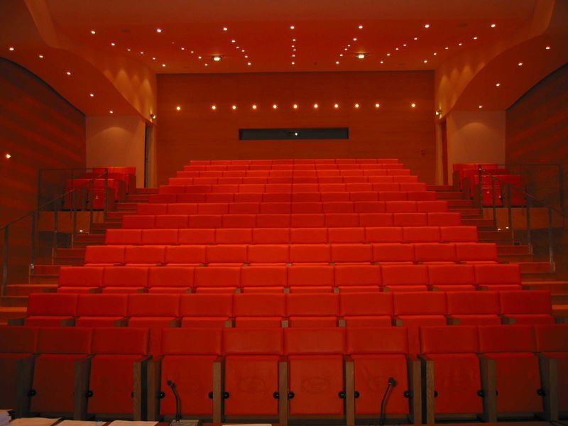 intercorphotels's tweet image. La Biblioteca del Palacio en #Megève proyecta gratuitamente "Instant Ciné" mañana viernes 18 en el auditorio de 18:00 a 19:30 horas ❄❄
¡No te lo pierdas! 😜
Un evento distinto y original para disfrutar de la vida cotidiana de los Alpes Franceses.
➡ intercorpgrp.com