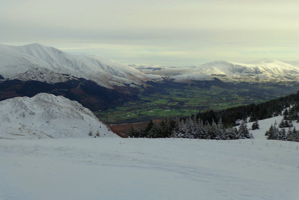 StanLeigh18's tweet photo. Continuing the alphabetic tour of #Lakeland - #ArthursPike #Bakestall #BannerdaleCrags with #Barf taken from #LordsSeat with #Skiddaw & #CloughHead beyond
@glocky9 @Wainwright_Pub @CumbriaWeather
@keswickbootco https://t.co/VWbksSs9VT