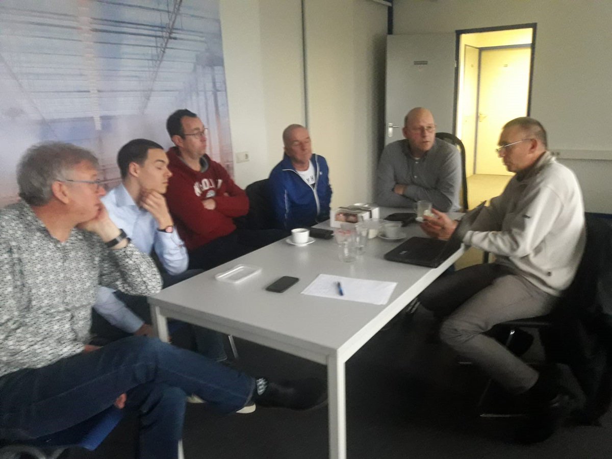 zaaier's tweet photo. Zojuist een heel inspirerend en motiverend gesprek gehad met Roelof en Remke van Til over het verbouwen van voedsel in de DR Congo. De van Tils zijn werkzaam en woonachtig in Ituri, een provincie in het noordoosten van de DR Congo met als buurlanden Oeganda en Soedan. https://t.co/UHjB3UqrPj