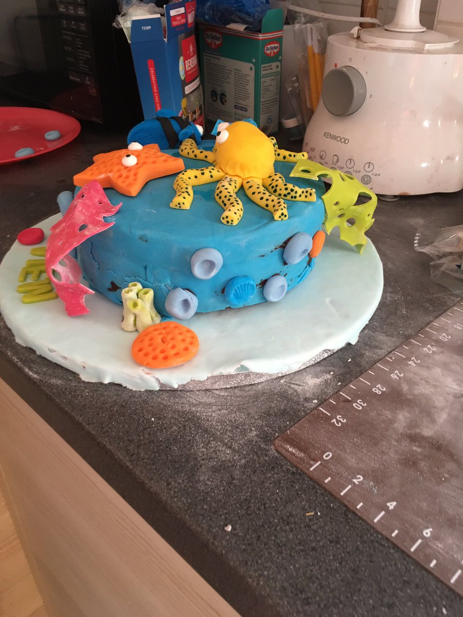lauraj252002's tweet photo. Witha bit of help but not as much as I thought my boy has made this for his homework! #bakingapicture #learningaboutthesea #homeworktheclasscaneat! https://t.co/EnS5NgMQyC