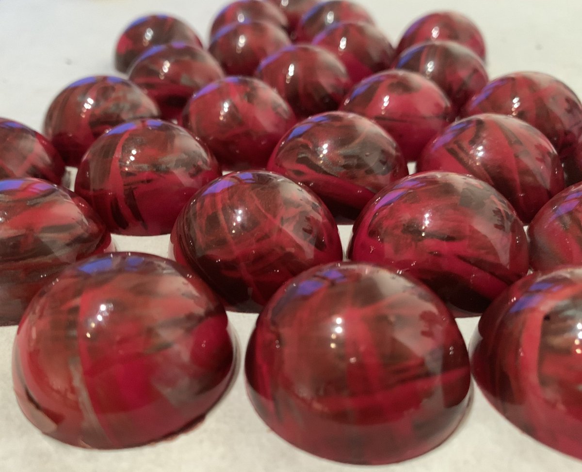 Exotictramp's tweet photo. #Pussers #Rum & Rhubarb Chocolates! Orders made and in the post ! #raisetrade #madagscan #chocolate #gunpowderproof https://t.co/qAMV2OfJwY