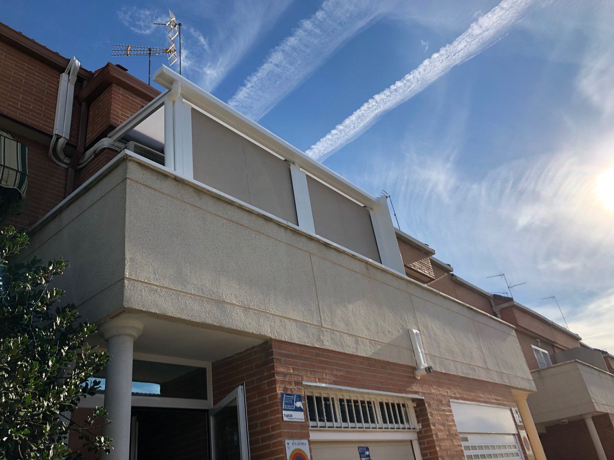 ToldosAvila's tweet photo. ¿Estás cansado de ver las ventanas de tu casa siempre de la misma manera? Si quieres darle un cambio al espacio, apuesta por los estores.

¡En Toldos Avila tenemos las mejores opción, la mejor calidad y el mejor precio!

¡Pide información en nuestra pagina web! https://t.co/ilixlE97iJ
