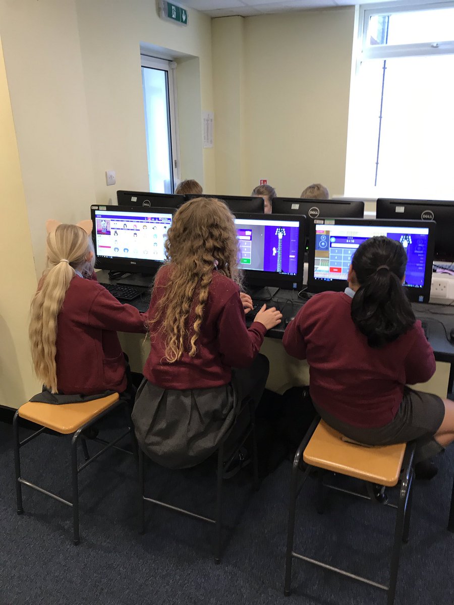 HartfordMaths's tweet photo. Our 1st lunchtime ‘Times table rockstar’ club in full swing! 🏆😁👍🏼@hartfordhead https://t.co/zxH0fbT4M7