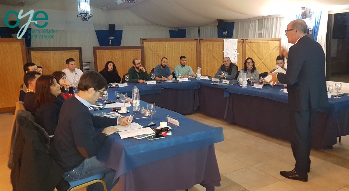 _O_Y_E_'s tweet photo. "Jornada de Trabajo con el equipo de Casa Kiriko". Formando equipos eficientes.
 
#oportunidadesyestrategias #estructogram #triogram #kiriko https://t.co/0wkdK4Vezq