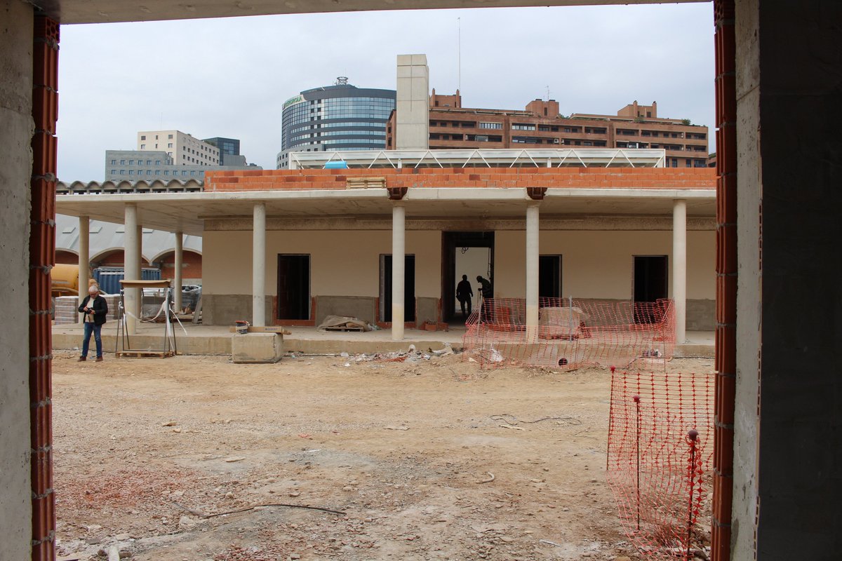 VicentMarza's tweet photo. Després d'anys de lluita per part de la comunitat educativa, el CEIP 103 de València serà molt prompte una realitat! Avui hem visitat les obres del centre, amb capacitat per a 675 alumnes i dotat dels espais necessaris per garantir una educació de qualitat. #AulesDignes https://t.co/ozpvhsZAFs