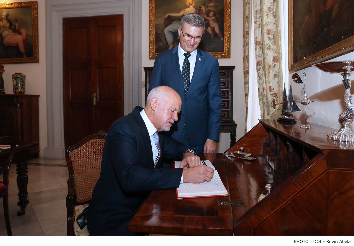 ClubdeMadrid's tweet image. Former Greece PM @GPapandreou just met with Malta's Foreign Affairs Minister, @AbelaCarmelo, to reinforce youth agenda as part of the outreach for @AnnaLindh's programme #YoungMedVoices
#LeadershipSeminar #Euromed #MediterraneanYouth #SouthtoNorth