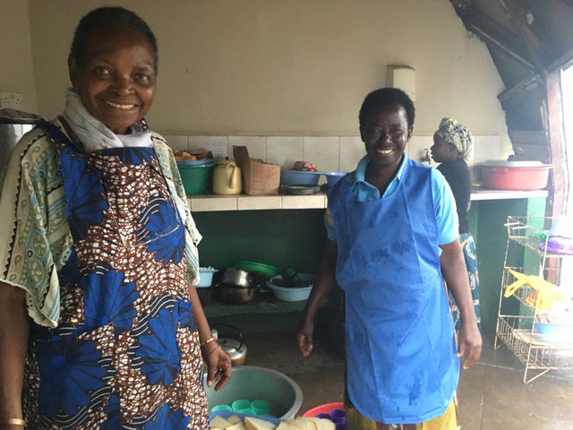 New Year was celebrated late at Ndi Moyo. Amazing holistic approach to care for terminally ill patients. And plenty of nsima needed. Read more here: tuesdaytrust.ie/blog/2019/01/1…