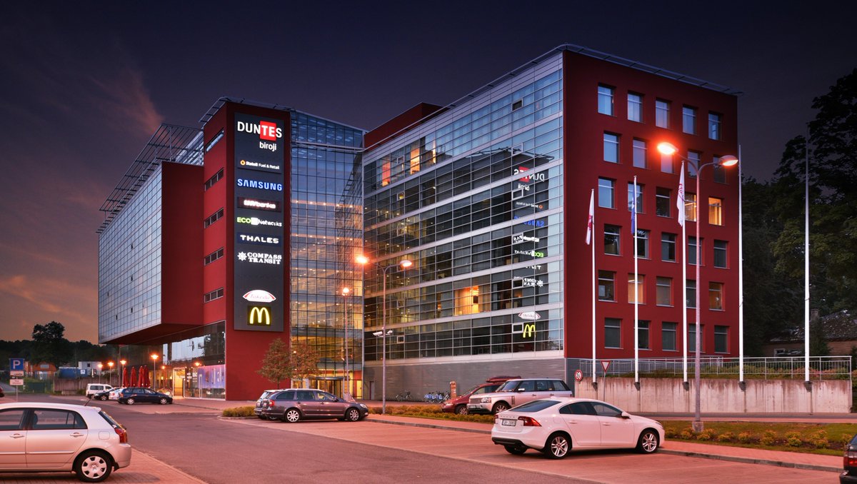 KnowhowRealty's tweet image. Pilsēta: Rīga
Vieta: Centrs
Iela: Duntes 6
Platība: 52,3kv.m, 76,7kv.m, 167kv.m
Cena: 13-13,5EURkv.m + komunālie maksājumi. (Komisijas maksa aģentam par starpniecības pakalpojumiem nav jāmaksā.
Aģents: Oskars Zariņš
Tālrunis: +371 29957111