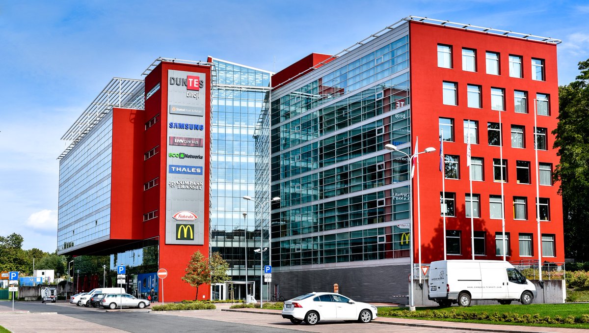 KnowhowRealty's tweet image. Pilsēta: Rīga
Vieta: Centrs
Iela: Duntes 6
Platība: 52,3kv.m, 76,7kv.m, 167kv.m
Cena: 13-13,5EURkv.m + komunālie maksājumi. (Komisijas maksa aģentam par starpniecības pakalpojumiem nav jāmaksā.
Aģents: Oskars Zariņš
Tālrunis: +371 29957111