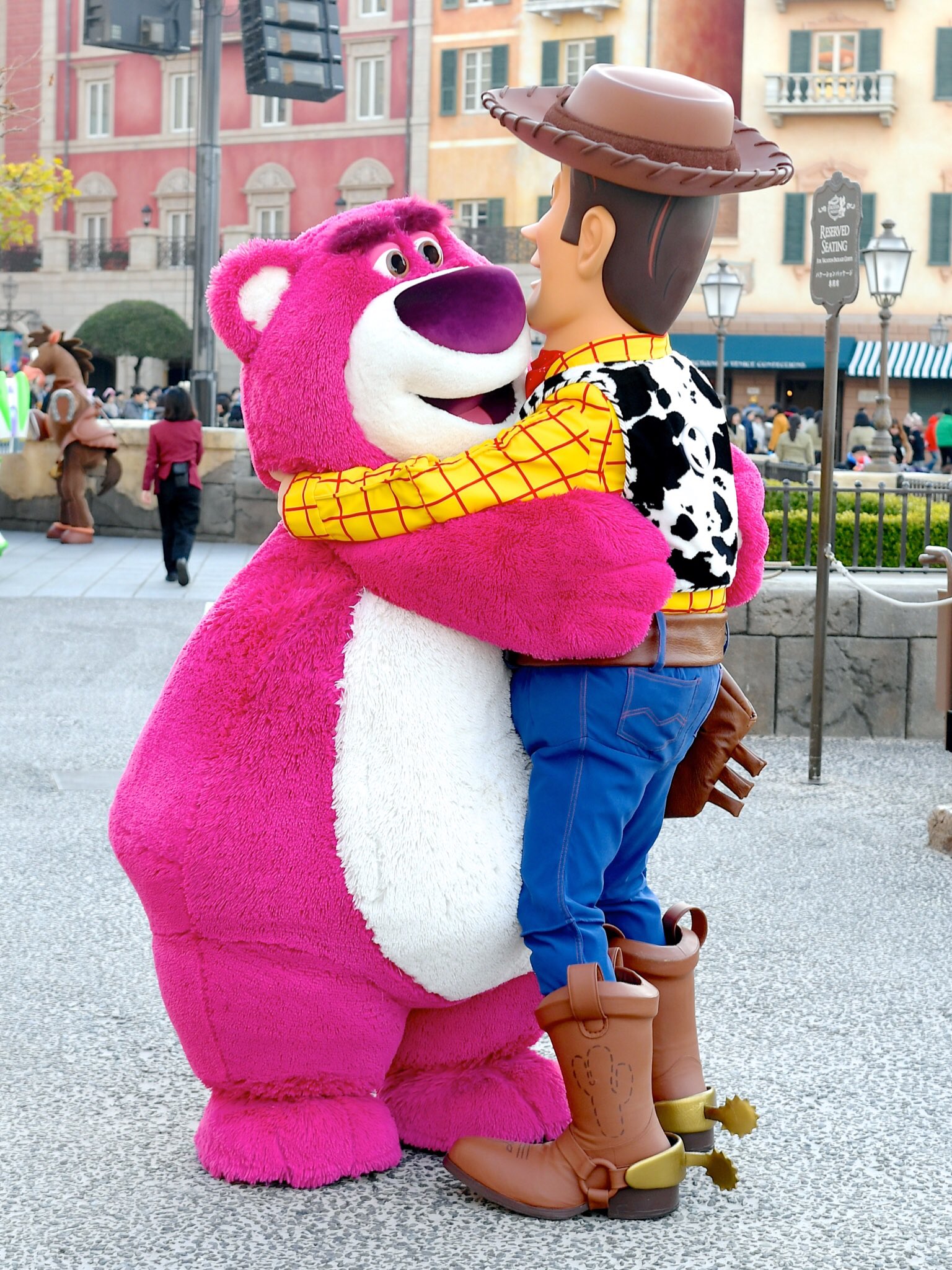 تويتر Mezzomikiのディズニーブログ على تويتر かわいいロッツォ ハグベア T Co 6teyananls T Co Gqpefkuwpx