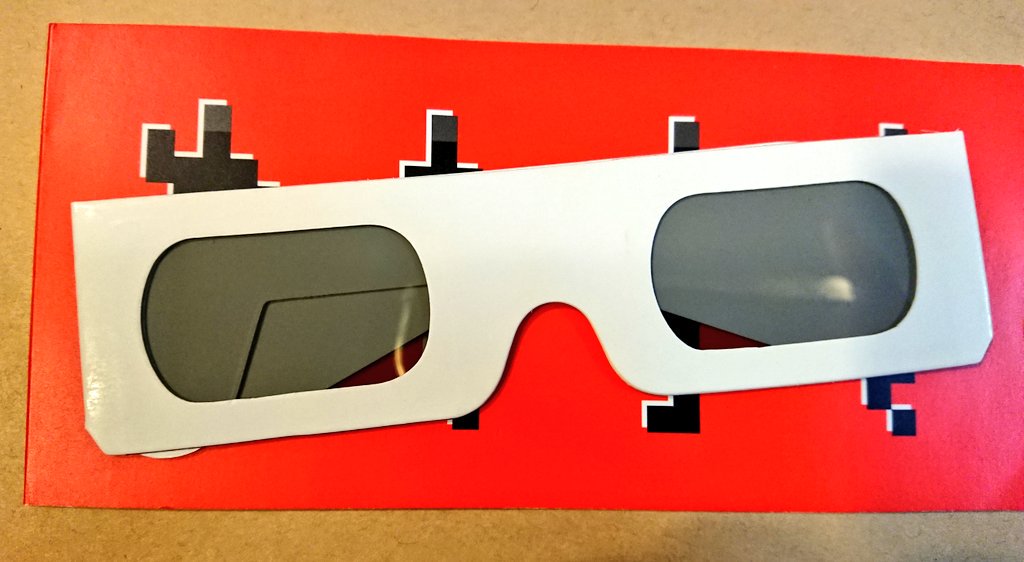 2013.05.18 なんばHATCH クラフトワーク 3D コンサートの3Dメガネが出
