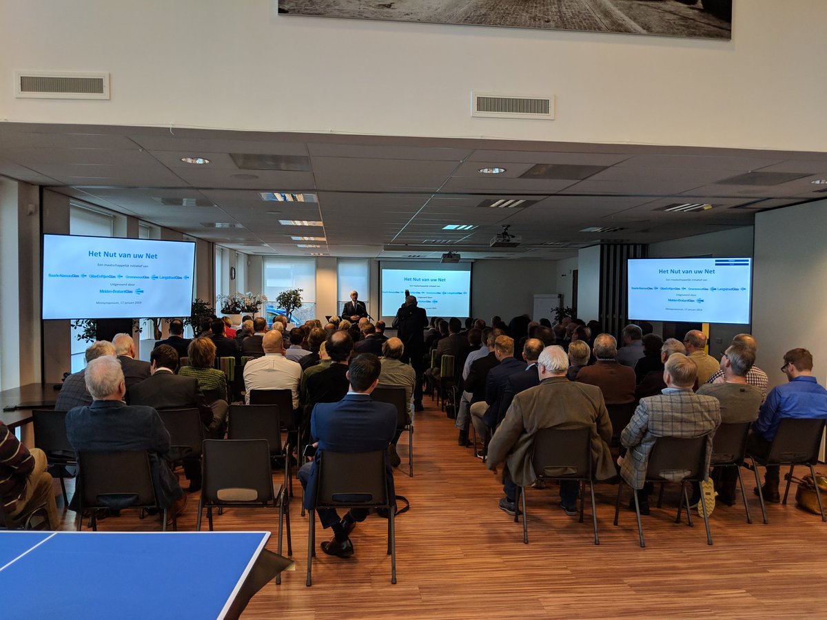 Oplevering 6.000 glasvezelverbindingen in het buitengebied van Midden-Brabant. Trots op deze fantastische prestatie, bedankt vrijwilligers. Netwerk belangrijk voor #leefbaarheid en #economie. Prachtige vervolgplannen met verbetering veiligheid buitengebied.