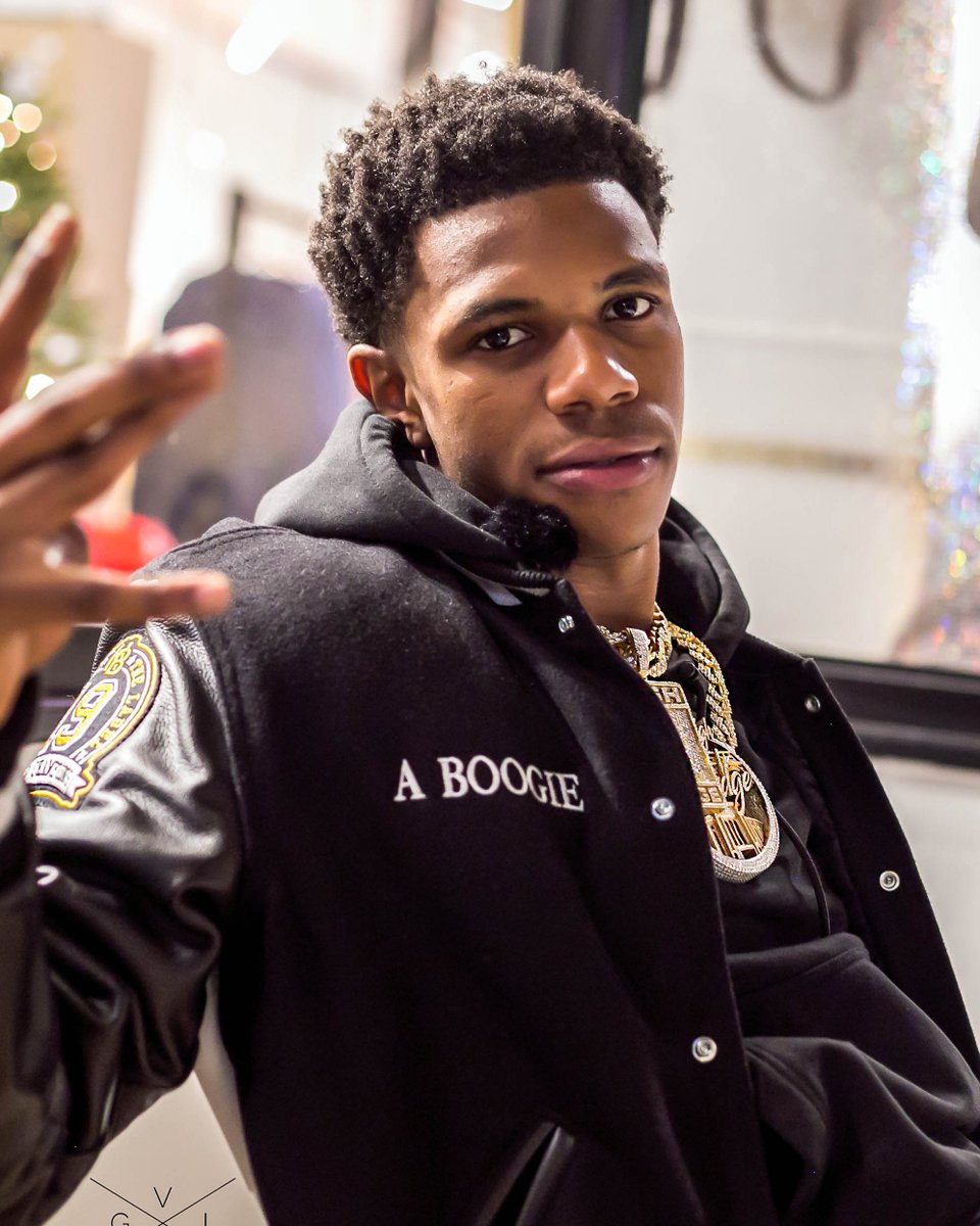 topsifybr's tweet image. #TopsifyIndica: uma das revelações do rap americano, @ArtistHBTL chegou com o disco "Hoodie SZN" no fim do ano e tá bombando com uma faixa incrível, de um estilo diferente e mais emocional de hip hop 🔥🔥💥Siga a playlist e ouça "Look Back At It": lnk.to/vidaloka