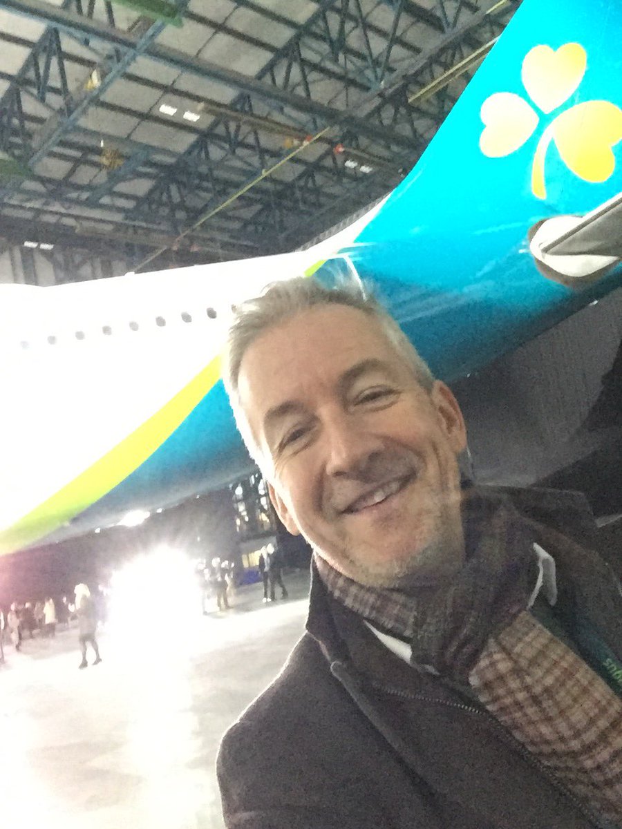 pronaldson's tweet photo. Loving the sparkling new look Aer Lingus livery #ThisIsAerLingus https://t.co/Xe2OlJQ7Lf