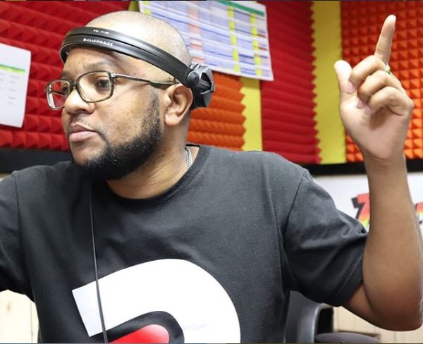 FAME95FM1's tweet photo. Slip into your mid morning Daydream here on #FAME95fm with Denvo @djdenvo right up until 1pm. 
#fame95fm #fame95 #Famefm#FameIsBlazing #Denvo #Daydream https://t.co/7kFXw4LWkP
