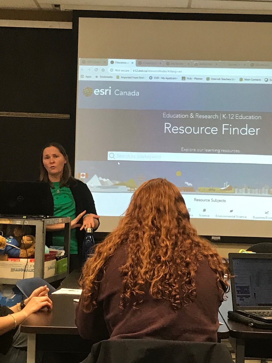 OAGEEOntarioGeo's tweet image. Teacher candidates ⁦@QueensEduc⁩ learning about ArcGIS Online. #SpatialTechnology in our classrooms! 😁🌎 ⁦@CanGeoEdu⁩ ⁦@PaulVangeog⁩ ⁦@RebelGeo⁩ ⁦@Geocogito⁩ ⁦@GeddesLife⁩ #Curr325