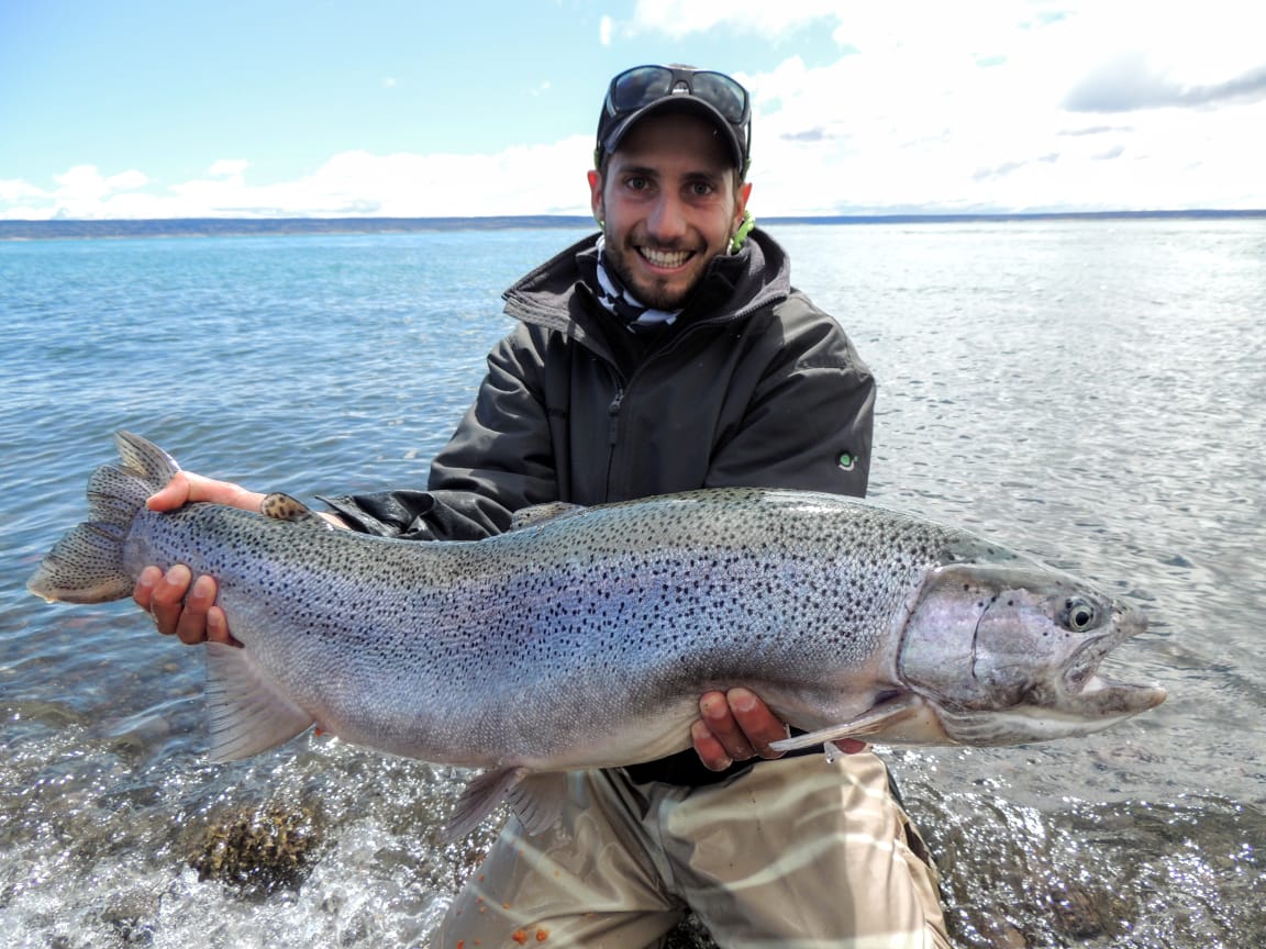 JurassicLake's tweet image. Take on the challenge, chat with us on our website: ow.ly/7TVF50jHI2A
#jurassiclake #patagoniaffc #trout #rainbowtrout #flyfishing #keepemwet #fishingtrip #patagoniafishing #fishing🎣 #fishingseason #catchandrelease #patagonia #StrobelLake #BarrancosoRiver