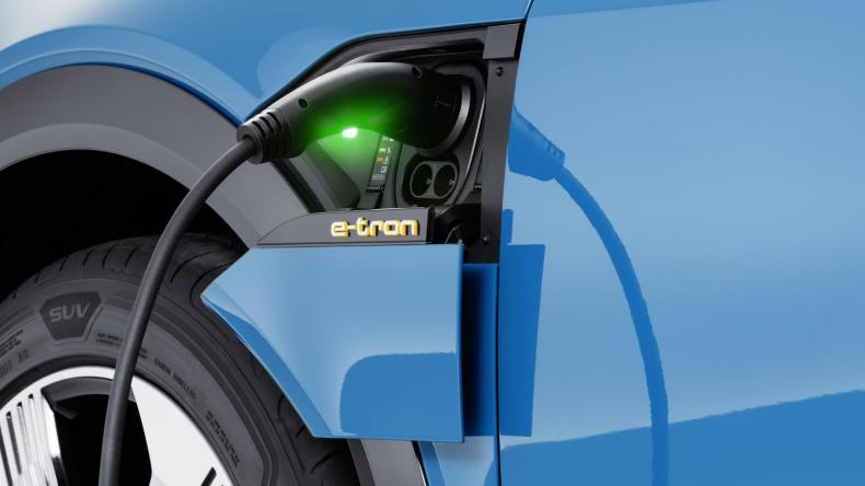 DrivingEVs's tweet photo. Electric cars create 40% less CO2 per mile than petrols and diesels, even when using electricity from coal-fired power stations, according to new research ⚡

Read more 👉 https://t.co/fAcwXveq2z https://t.co/FzHvRALdJe