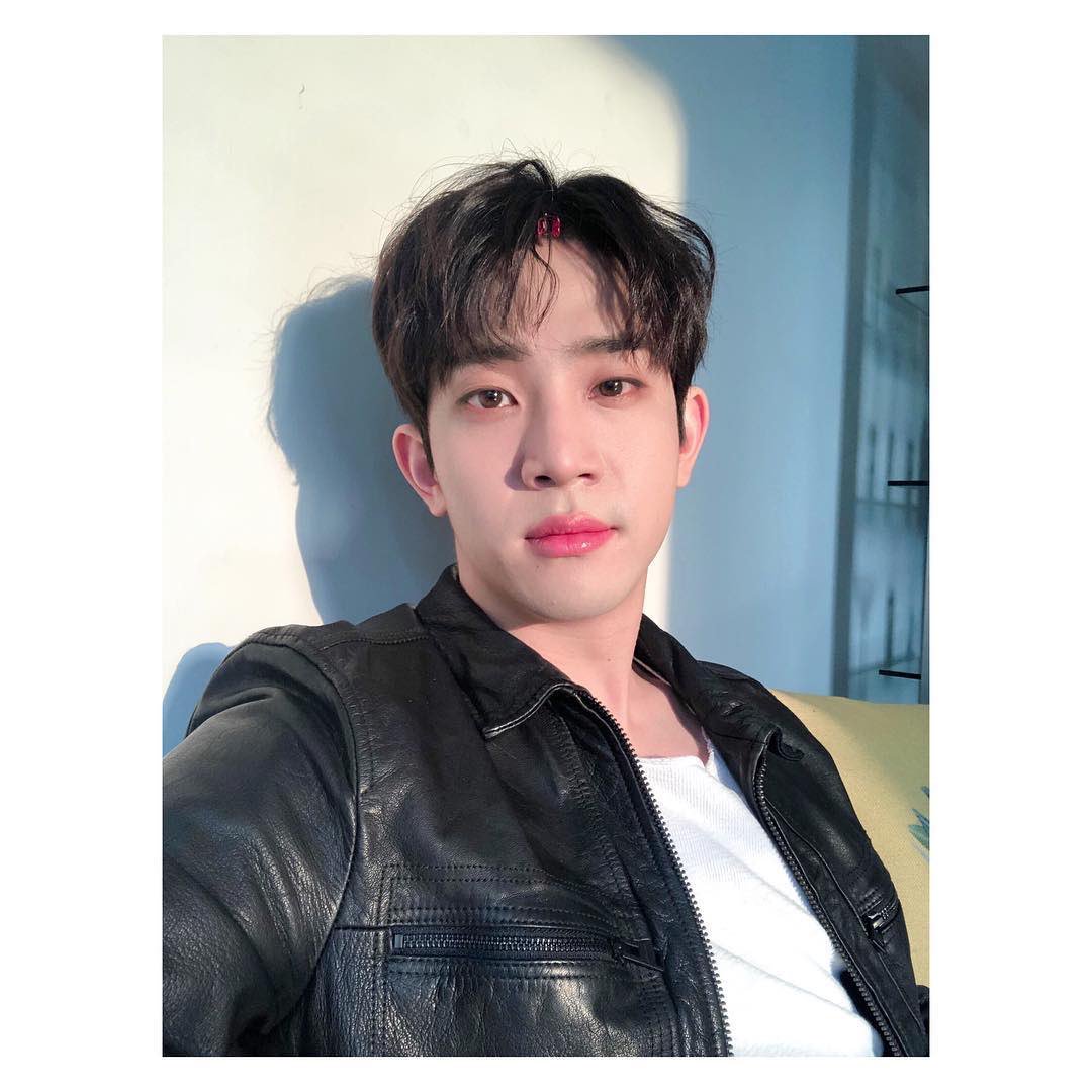 TheRoseTr_0803's tweet photo. [190116] Instagram Güncellemesi| DoJoon (2/3)

BlackRose'ları düşünüyorum~ https://t.co/L3hjafvtCg
